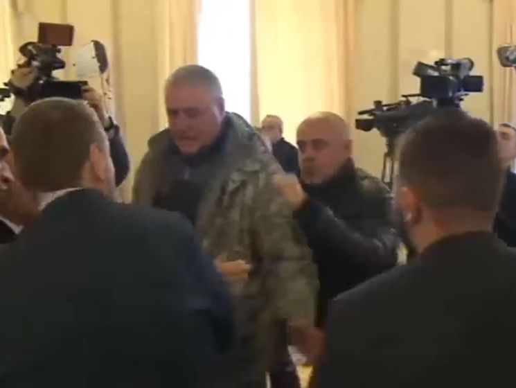Мосийчук с "помощником Медведчука" устроили потасовку в Раде. Видео