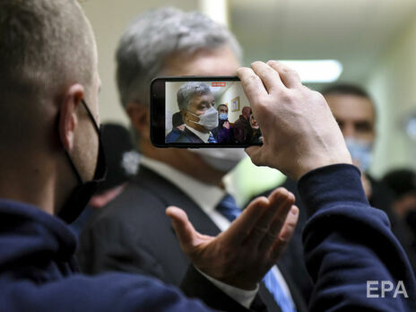 Заседание Печерского суда по избранию меры пресечения для Порошенко продлилось более 11 часов
