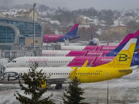 Из-за непогоды самолеты из аэропорта Киев отправляют во Львов