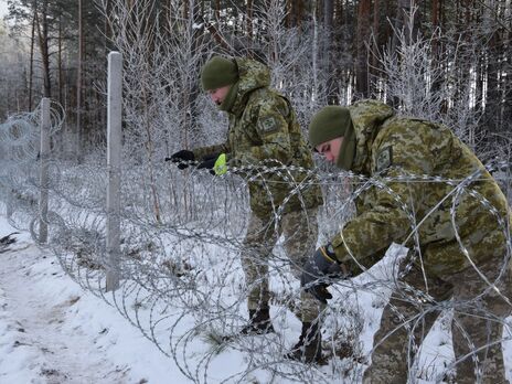 Украина обустраивает на границе с Беларусью вертолетные площадки для перебрасывания резервов при необходимости