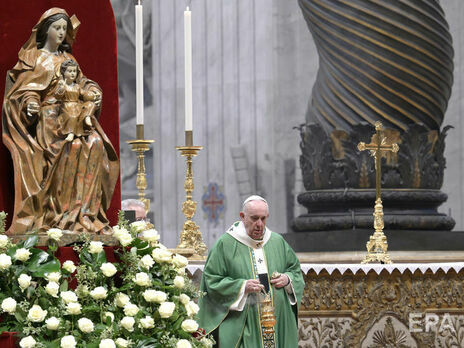 Из-за напряженной ситуации вокруг Украины папа римский призвал 26 января помолиться за мир