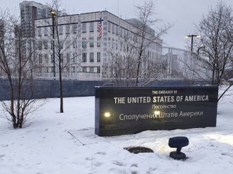 Американским дипломатам в Украине разрешено покинуть страну, их семьям приказано