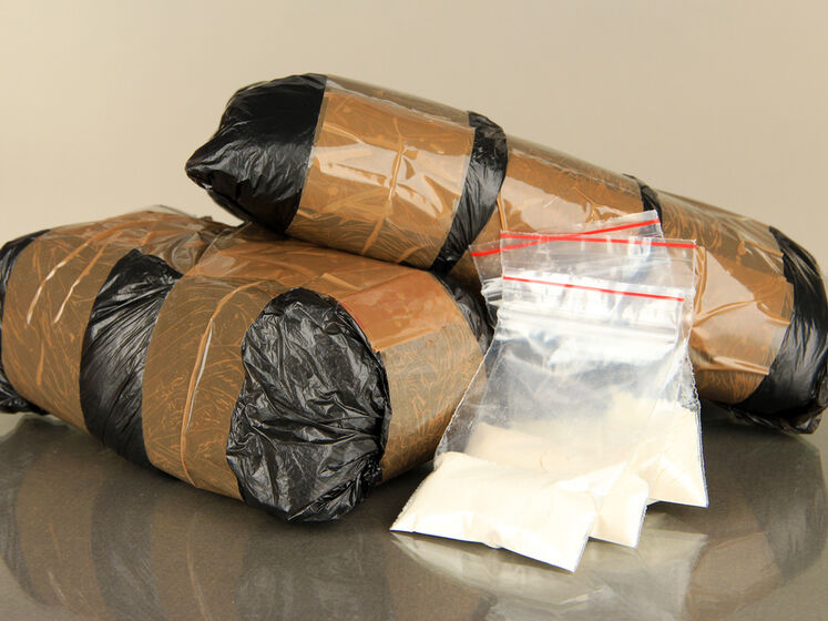 Контрабанда кокаина через российское посольство в Аргентине. Фигурантам дела назначили до 18 лет колонии