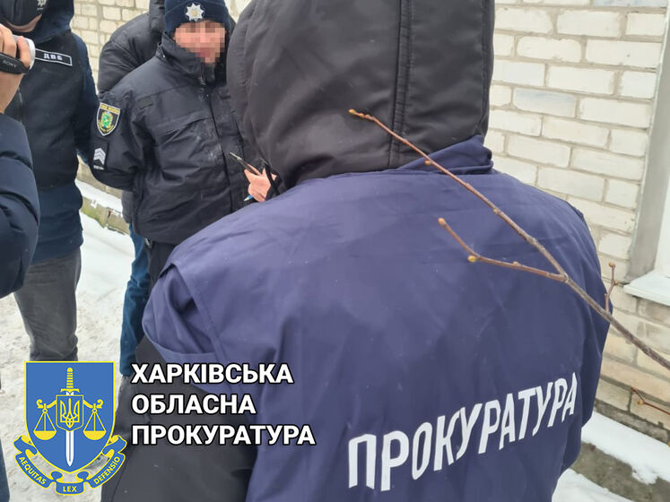 У Харківській області поліцейський вимагав у підлітка $500 – прокуратура