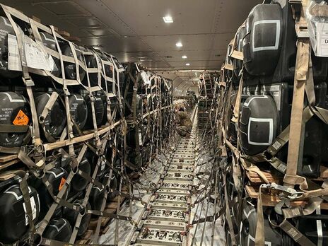 Резников анонсировал новую партию помощи Украине от США