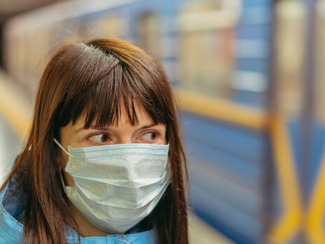 За весь час пандемії в Україні на COVID-19 захворіло приблизно 3,9 млн людей