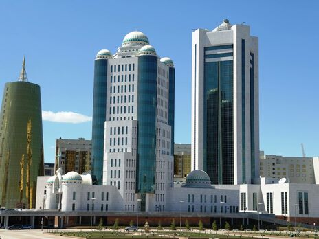 Верхня палата парламенту Казахстану проголосувала за позбавлення Назарбаєва права довічно очолювати Радбез