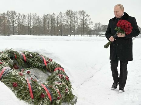 Путин почтил память погибших во время блокады Ленинграда. Вход на кладбище для остальных перекрыли