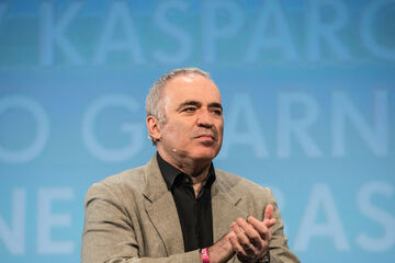 Каспаров: 20 із гаком років путінської корупції розбестили Захід