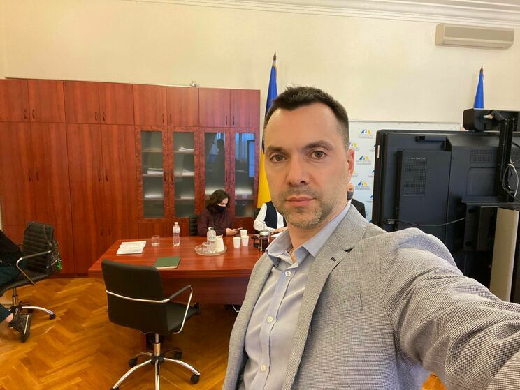 Гармаш прокомментировал работу Арестовича в ТКГ по Донбассу: Мне его не хватает