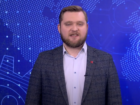 У своїй передачі Азарьонок (на фото) назвав Дудя "ліберальним опудалом російського YouTube" та звинуватив у продажності
