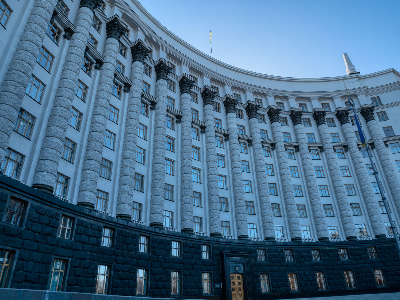 В “Батьківщині” назвали увольнение глав РГА по представлению Кабмина попыткой узурпации власти в Киеве и наступлением на самоуправление