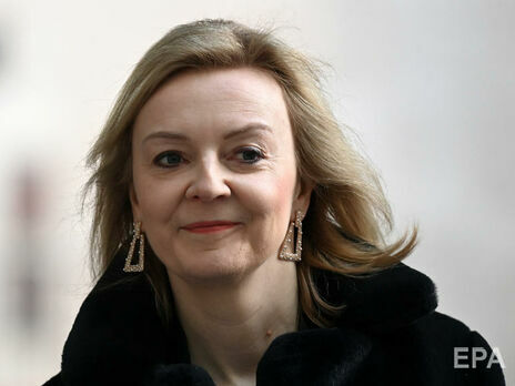 Глава МИД Британии, которая завтра должна была приехать в Украину, заболела COVID-19