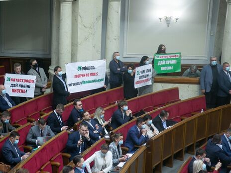 "Европейскую солидарность" готовы поддержать 25,2% украинцев, которые намерены голосовать и определились с выбором