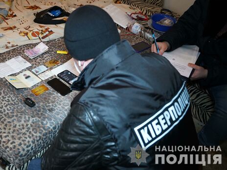 В Киеве разоблачили схему сбыта поддельных COVID-сертификатов, организованную врачами – полиция