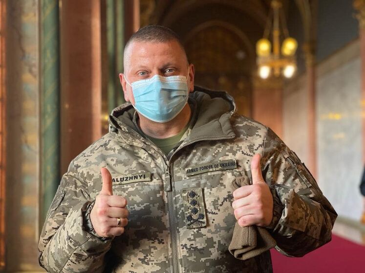 Семьи высшего военного командования Украины не выезжали из страны на фоне возможного вторжения – Залужный