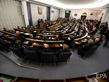Сенат Польщі одноголосно ухвалив постанову про політичну та збройну підтримку України
