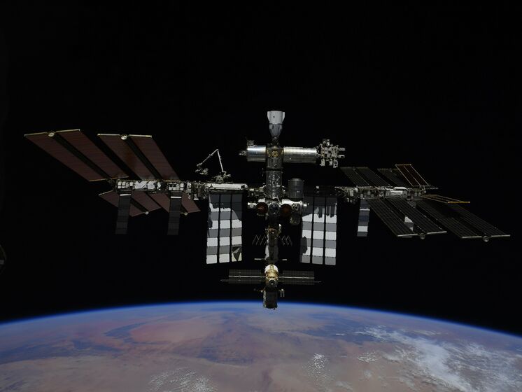 NASA и "Роскосмос" договорились снизить орбиту Международной космической станции
