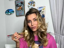 "Сьогодні мати в ударі". Тодоренко показала, через яку страву чоловік відмовляється з нею спати