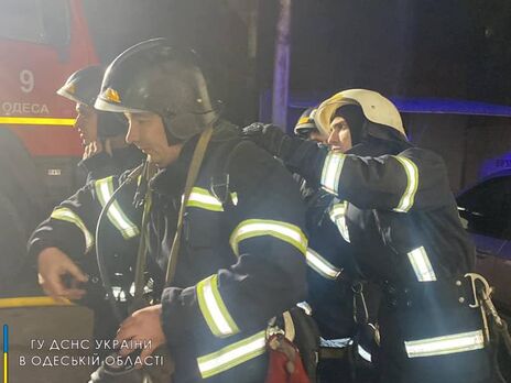 Пожарные эвакуировали одного человека, еще одного, пострадавшего, спасли