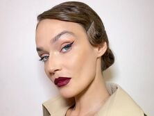 "Фото неприличные", "Картина Репина "Вымя". 39-летняя Водонаева показала бюст