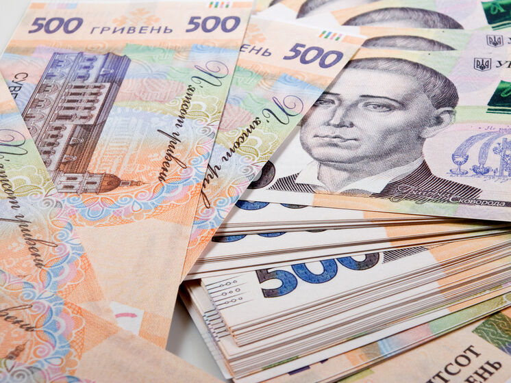 Гривна продолжает расти к доллару и евро