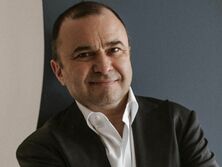 "Собралось только несколько десятков поклонников". Павлик выступил в Берегово в полупустом зале