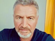 "Мы всегда рядом". Агутин публично обратился к проживающей в США младшей дочери. Она ответила