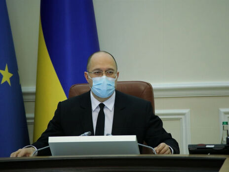 Шмигаль відповів, як реалізовуватимуть ідею Зеленського зі смартфонами для українців віком від 60 років