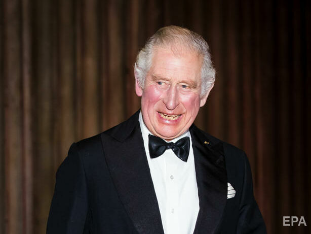 Принц Чарльз удруге заразився коронавірусом