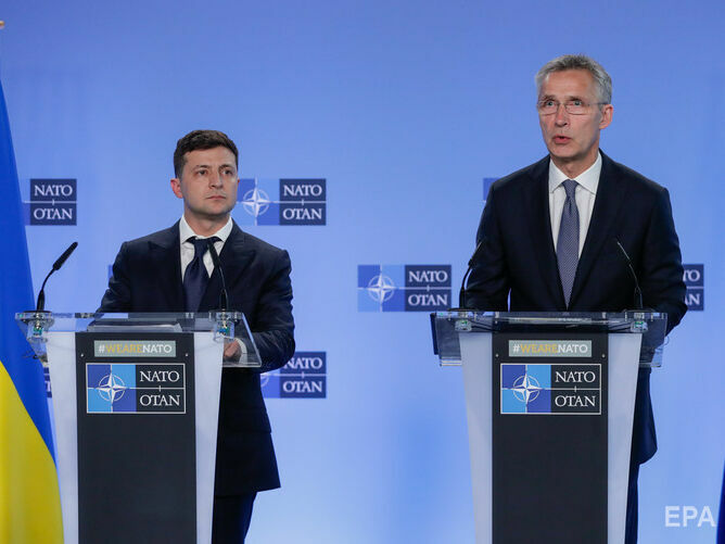 Генсек НАТО в разговоре с Зеленским заверил его, что Альянс продолжит оказывать Украине политическую и практическую поддержку