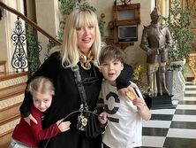 "Дуже виросли", "Гаррі змінився. Гарний хлопець росте". У мережі обговорюють фотосесію дітей Пугачової та Галкіна