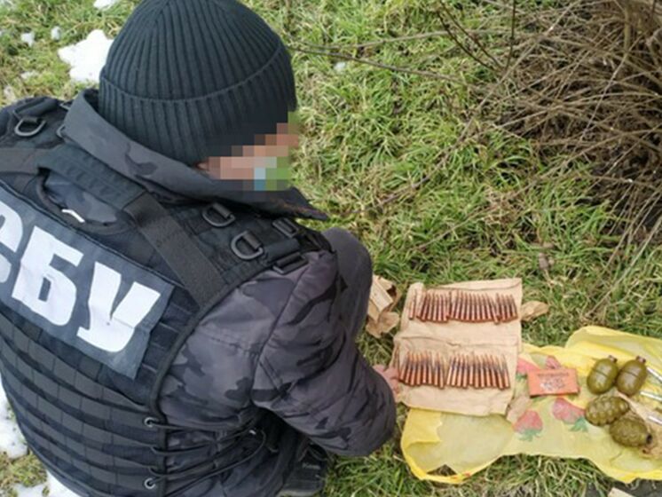 У райцентрі в Кіровоградській області виявили схованку з вибухівкою та боєприпасами – СБУ