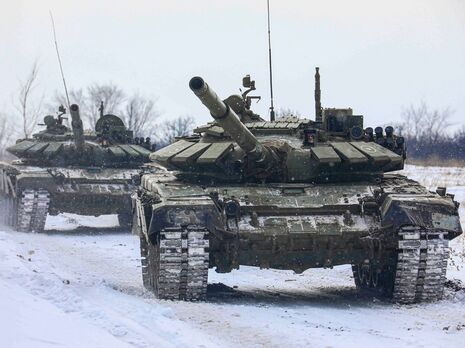 Вблизи границы Украины находится 125 тыс. наземного компонента войск РФ, отметил Резников