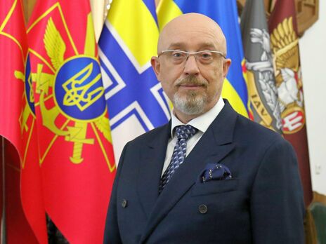 Резніков звернувся до українців: Українська армія повністю готова виконувати свої завдання. Техніка заправлена, резерви сформовані