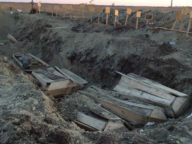 Слідком РФ оголосив, що на Донбасі знайдено "масові поховання мирних жителів". На Заході вважають, що РФ може створювати привід для вторгнення в Україну