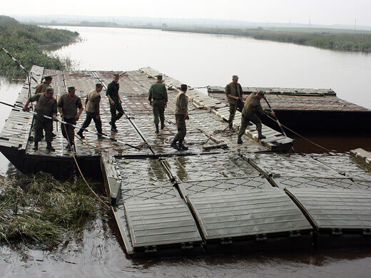 Мост через Припять, построенный военными в Беларуси, демонтировали &ndash; СМИ