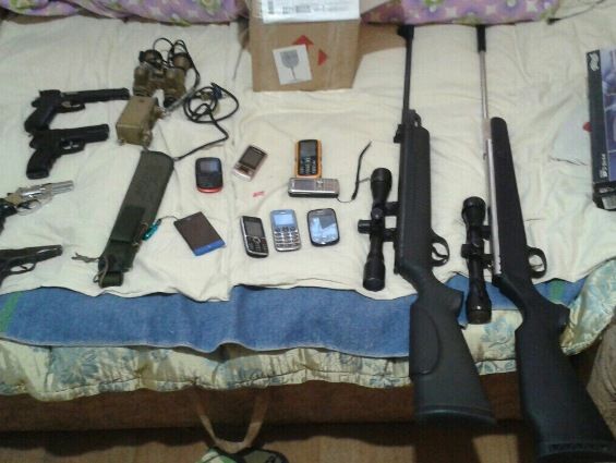 В Закарпатье задержан гражданин России, хранивший дома арсенал оружия