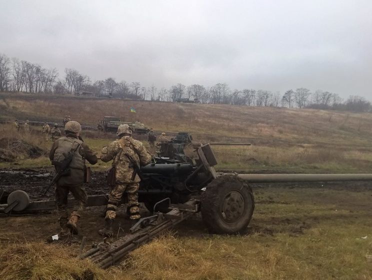 Жебривский: Боевики на Донбассе стреляют из "Градов" и самоходных артустановок