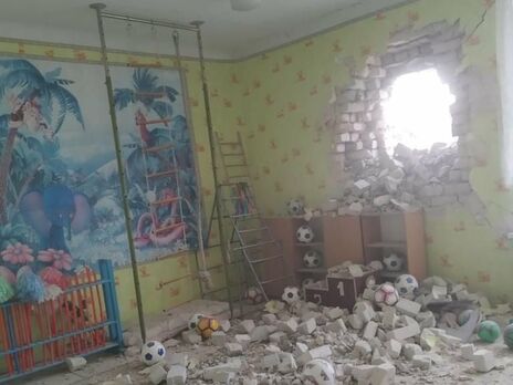 Попавший под обстрел детсад в Станице Луганской уже работает – глава местной администрации