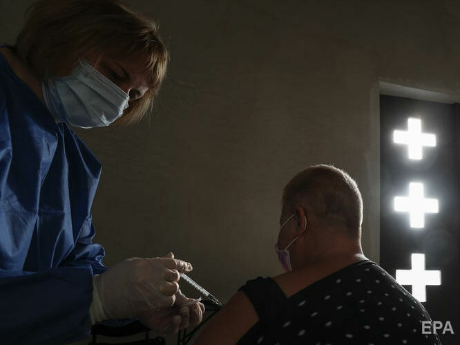 С начала вакцинальной кампании в Украине от COVID-19 привито около 15,7 млн человек, более 56,7 тыс. – за последние сутки