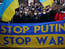 "Мы тебе, паскуда, поперек горла встанем", "Его ждет Гаага". Украинские знаменитости отреагировали на признание Путиным "ЛДНР"