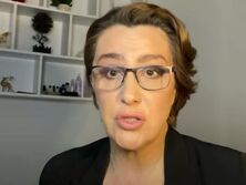 Проживающая в Турции украинская ведущая Егорова поддержала признавшего "независимость ЛДНР" Путина, назвав его "героем"