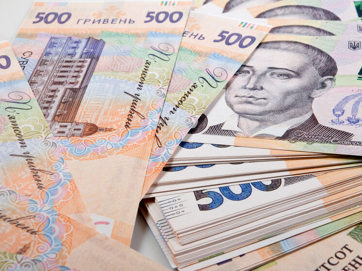 Гривня різко впала щодо долара і євро