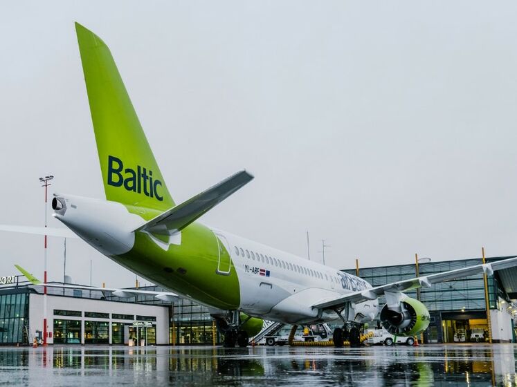 AirBaltic до конца февраля приостанавливает ночные рейсы в Украину
