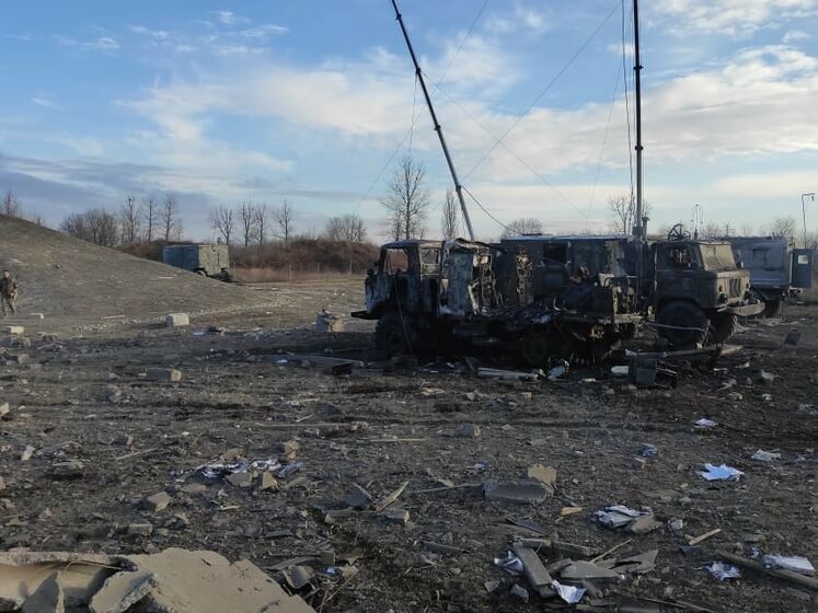 В результате удара на воинскую часть возле Подольска погибло 18 человек &ndash; ОГА