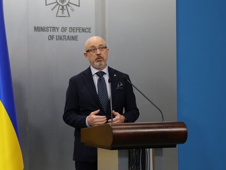 Резніков: Кремль готує нову хвилю атак, у тому числі – повітряний десант. Але наша армія готова його зустріти