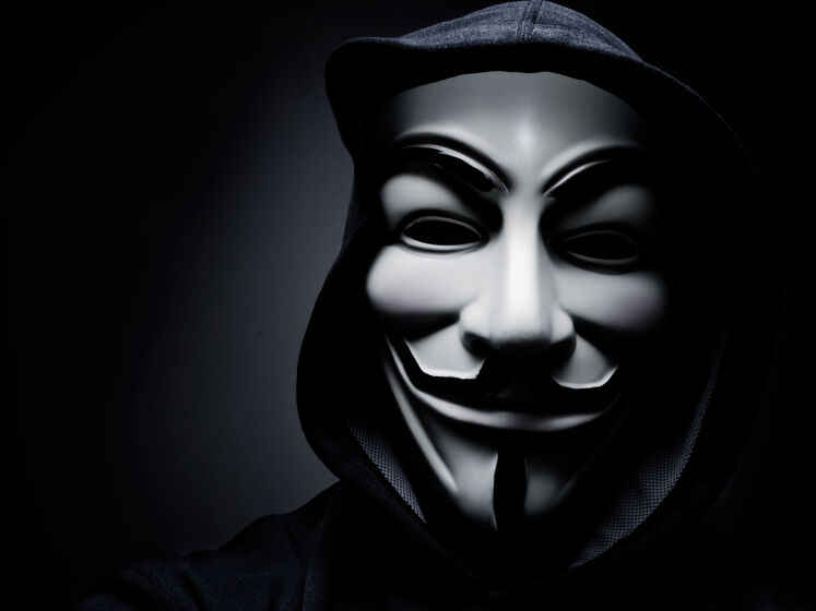 "Мы поддерживаем людей Украины". Хакеры Anonymous объявили войну властям России