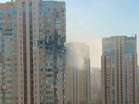 У Києві в багатоповерхівку влучив снаряд або ракета – МВС