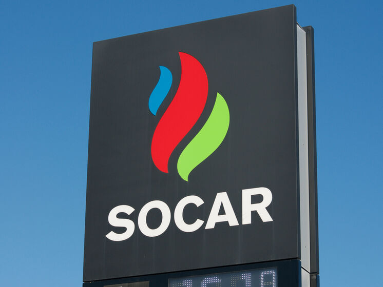 На заправках SOCAR будут бесплатно заправлять "скорые" и автомобили ГСЧС – Зеленский